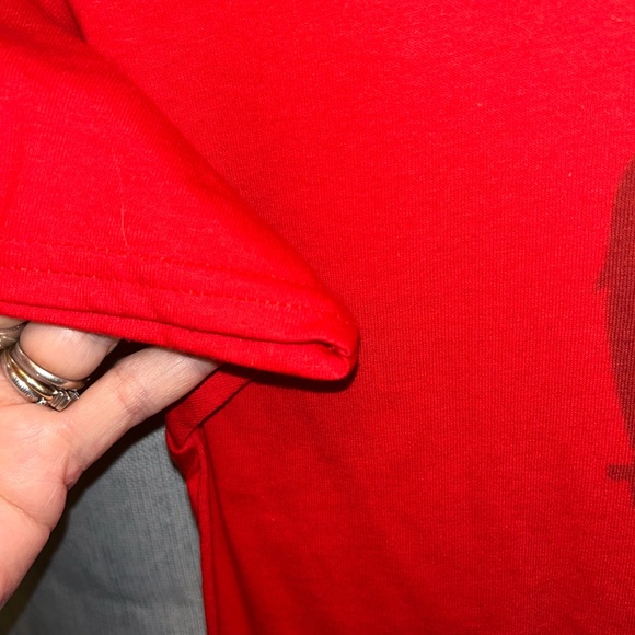 Gildan Red Graphic Tee with “#KIDSLIFE” design - Picture 3 of 5